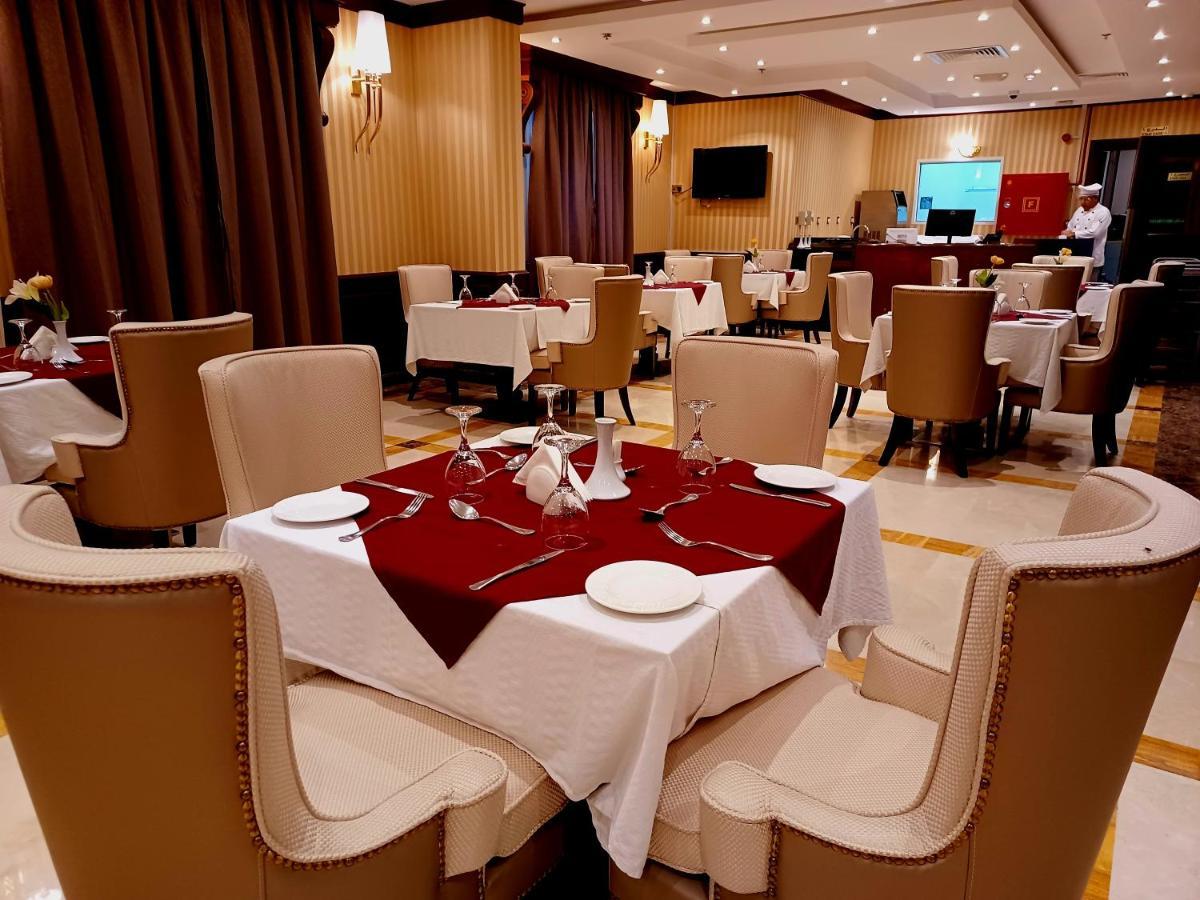 Royal Qatar Hotel Doha Exterior foto